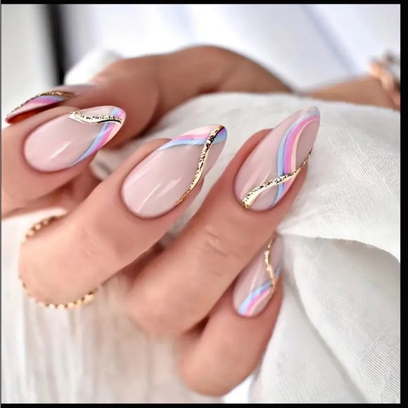 Accessories - 🚨Women’s Medium Length Press On Nails Neutral Design